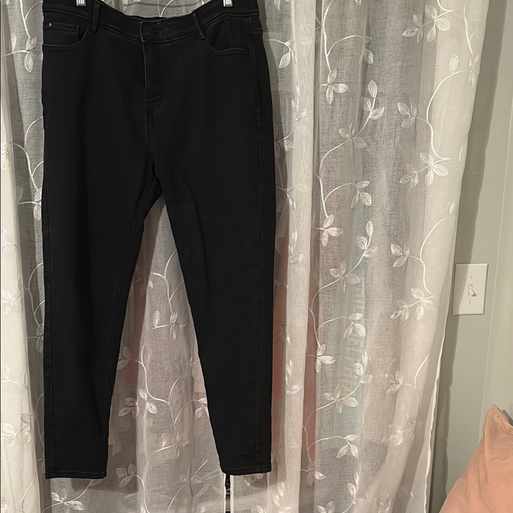 Women's Skinny Jeans - Black